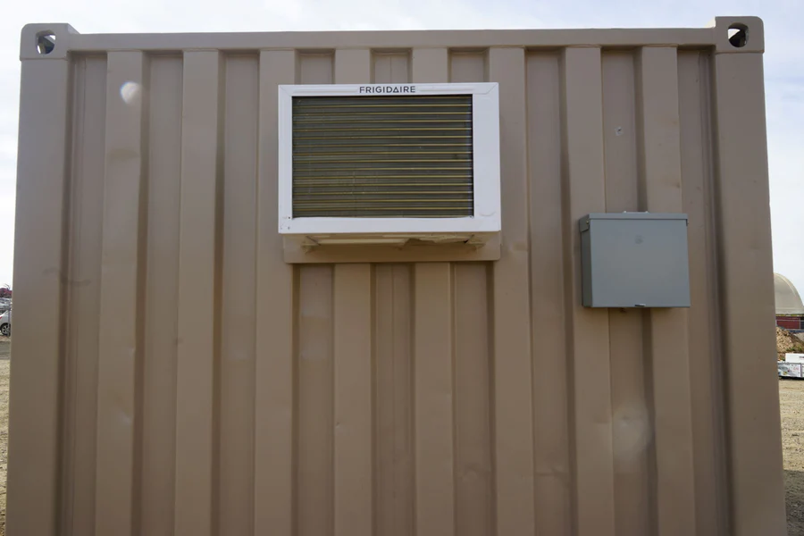 8_000BTUAC_ExteriorFront_900x